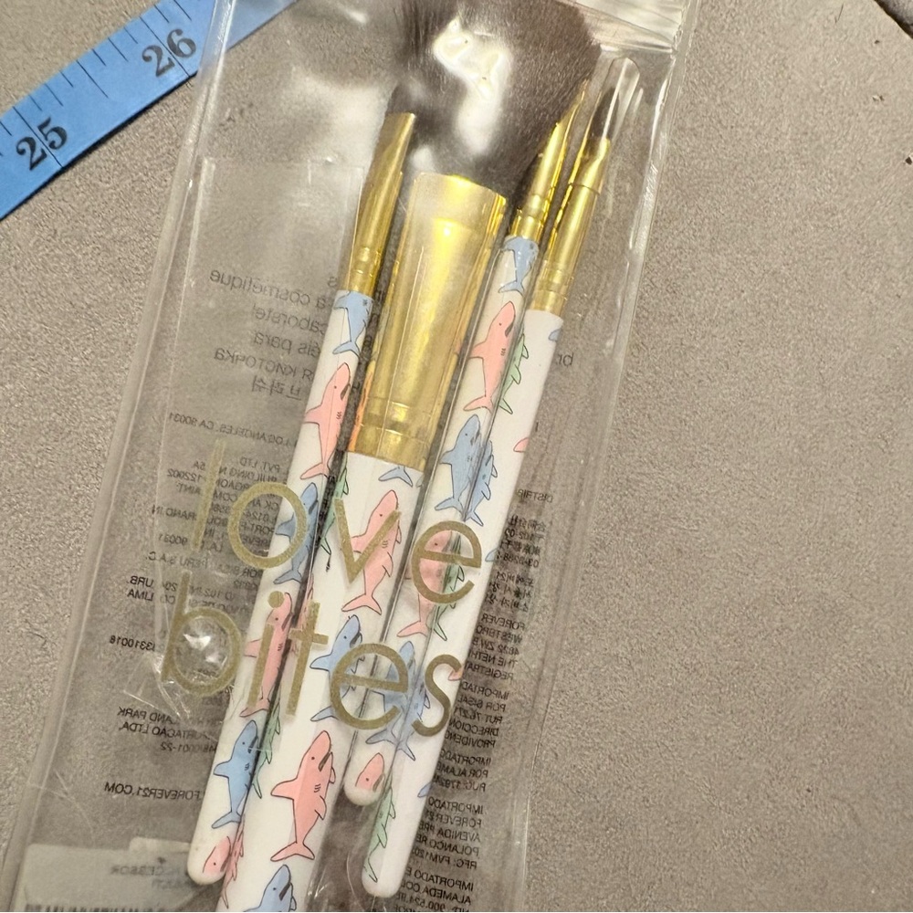 Shark Print Makeup Brush Set